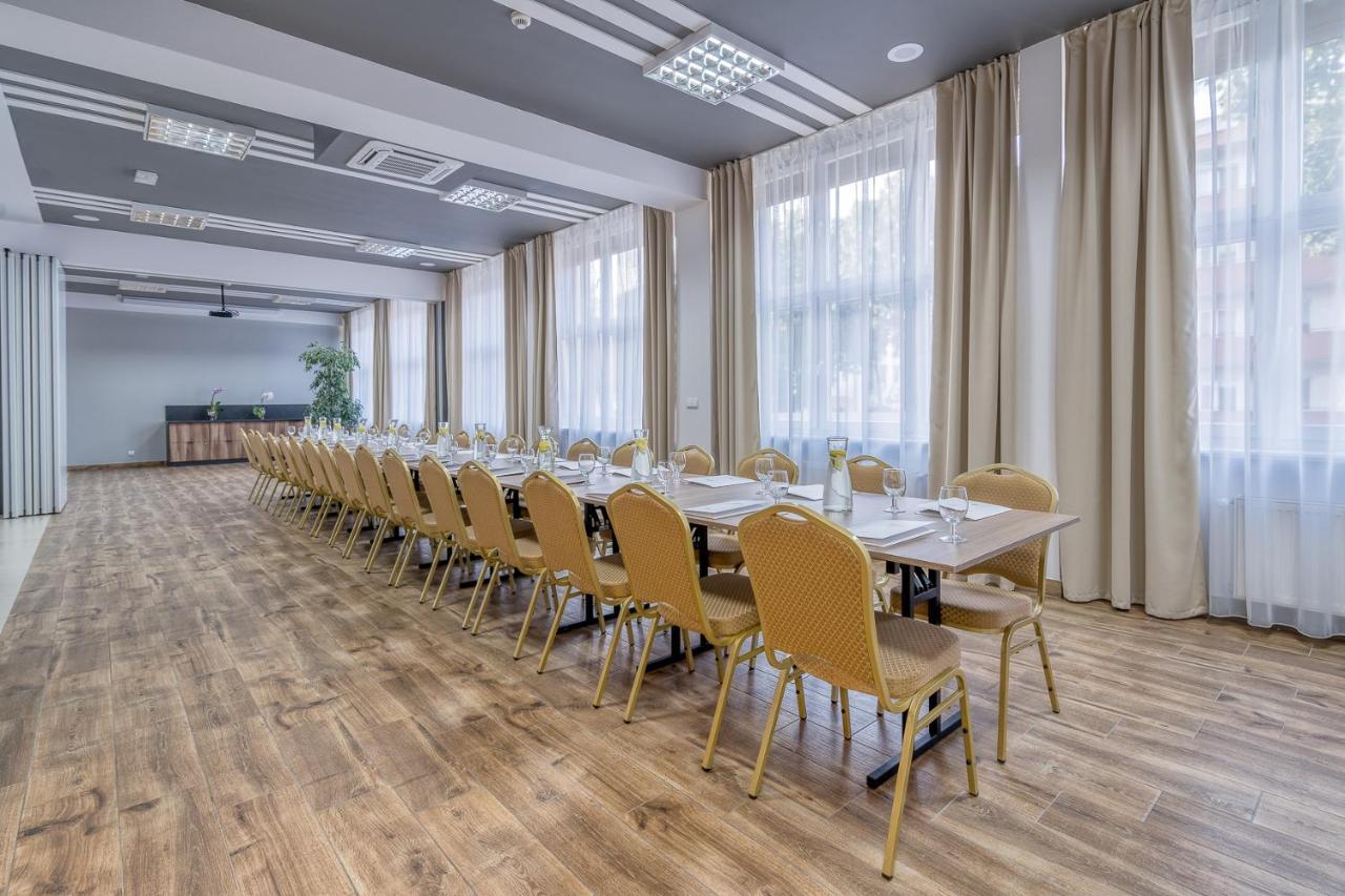 Hotel Stork Brodnica  Buitenkant foto