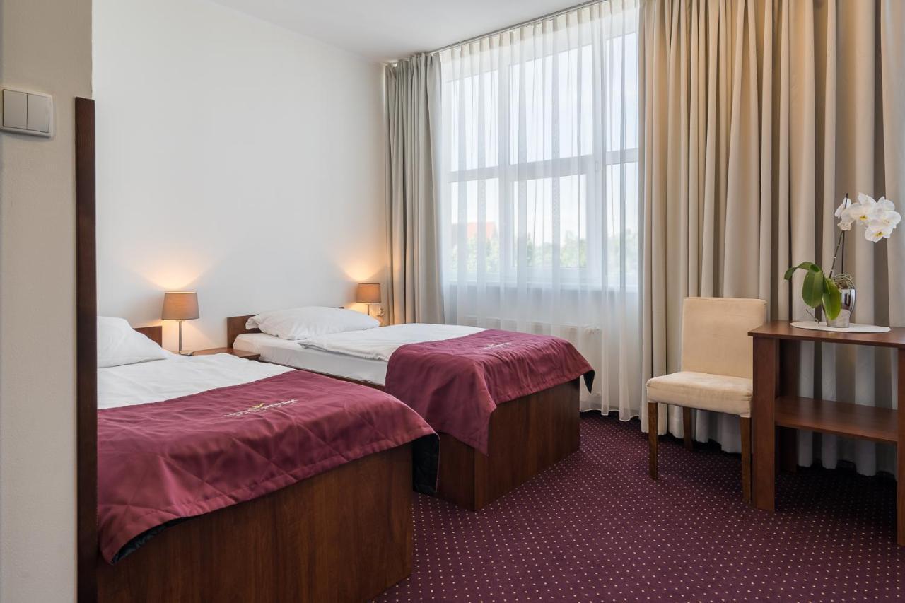 Hotel Stork Brodnica  Buitenkant foto