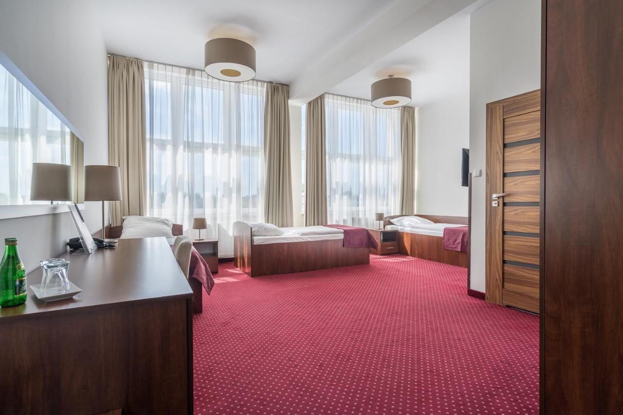Hotel Stork Brodnica  Buitenkant foto